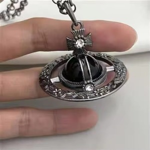 Collar Clásico Empress Dowager Vivienne, Mediano, con Piedra Natural 3D, Acero Inoxidable, Cadena Figaro con Patrón Elegante Grabado, Unisex - Product Image 2