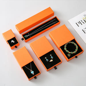 Caja de Joyería de Cartón con Logotipo Personalizado, en Oferta, 9*9*3cm, con Cajón Deslizante para Guardar Collares y Pendientes - Product Image 2