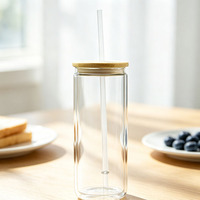 Mug en verre avec couvercle en bambou et paille intégrée – Design moderne, portable et réutilisable pour café glacé, jus et smoothies – Idéal pour la maison et les fêtes