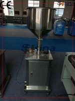 Machine de remplissage de liquides de type piston en acier inoxydable, remplisseur de haute précision pour liquides visqueux et liquides fluides