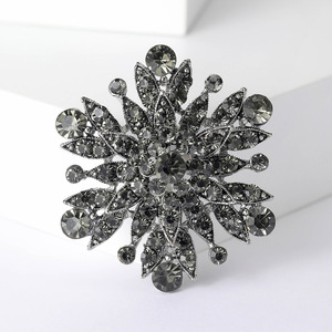 Broches Flocon de Neige 2026, Broches de Mariage, Broches Flocon de Neige en Strass pour Femmes, Idéales pour Cadeaux - Product Image 2