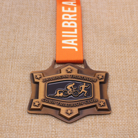 Médaille de récompense de champion de triathlon Ironman en alliage de zinc plaqué or imitation antique, personnalisée, vente en gros du fabricant, pour le cyclisme sportif