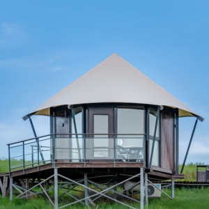 Casa Modulare in Legno con Tetto a Piramide in PVDF, Stile Resort Hotel, Cabina con Terrazza Esterna, Resistente Chalet per Glamping - Product Image 1