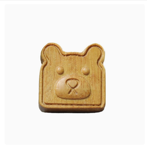 WD067 Adorables Dijes Cuadrados con Forma de Cabeza de Oso, Dijes de Madera Natural Aromática con Forma de Animal para Collares, Pulseras, Joyería y Manualidades - Product Image 5