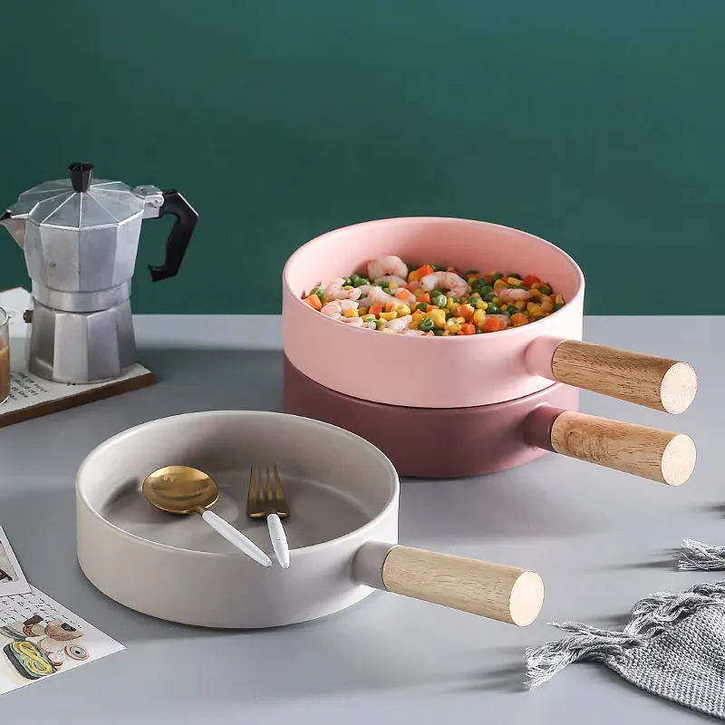 Ciotole per zuppa in ceramica impilabili a colori assortiti con manico