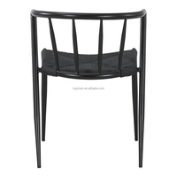 Chaise de salle à manger en métal capitonnée de luxe avec dossier incurvé pour restaurant, café, salle de sport, design moderne minimaliste, profondeur d'assise 39,5 cm