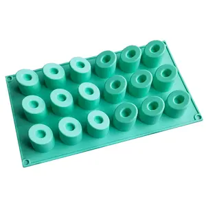 New Arrival 15 Cavity Chocolate Molds Donut Shaped Baking Molds Food Grade Durable Silicone Cake Soap Making Molds