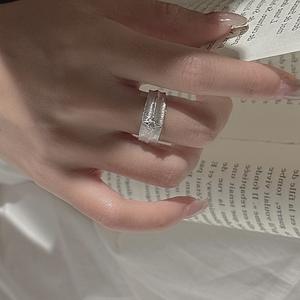 Anillo Sencillo y Antiguo de Plata de Ley S925 con Estrella de Cuatro Puntas, Incrustaciones de Circonita de 18K, Anillo Abierto con Diseño de Nicho - Product Image 2