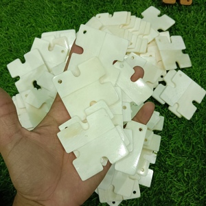 Cartes de tissage en os prêtes à la vente avec finition polie, textiles étroits et cartes de tissage multi-usages à vendre - Product Image 1