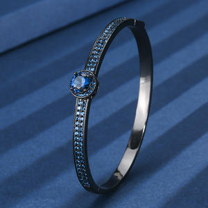 Bracelets et Joncs Éco-responsables en Cuivre Plaqué Or <span class=keywords><strong>Noir</strong></span> avec Corindon Rouge 6,5 mm et Zircone Spinel Bleue – Idéal pour un Cadeau Haut de Gamme - Product Image 5