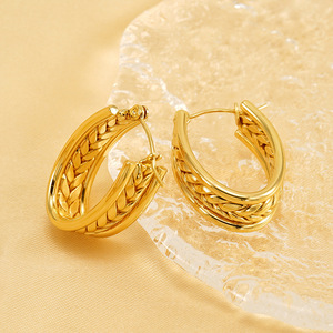 Nouvel arrivage de boucles d'oreilles délicates en acier inoxydable plaqué <span class=keywords><strong>or</strong></span> pour femmes chaîne en cœur de blé grand cercle créole cadeaux perle diamant - Product Image 4