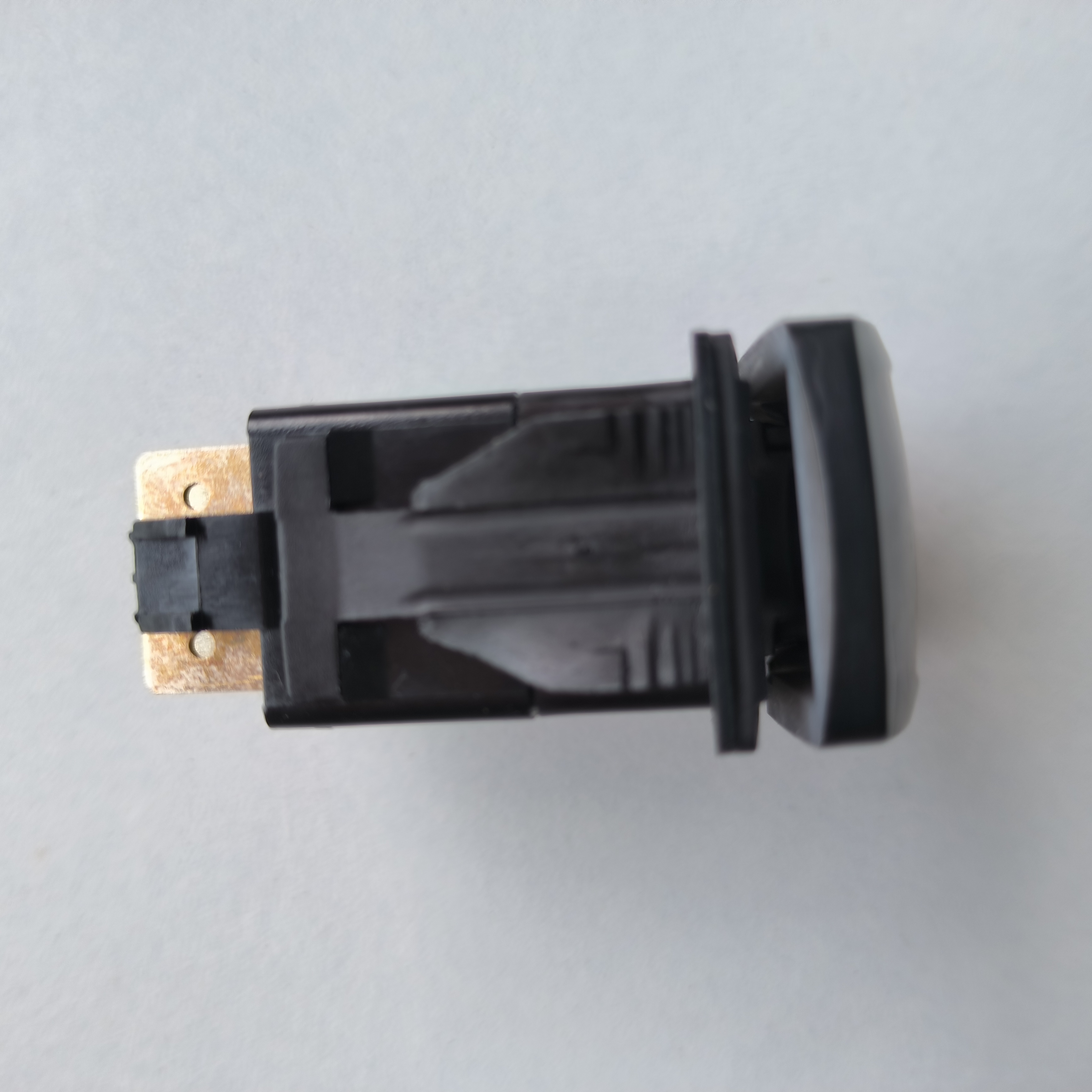 VOE70369702 SWITCH for Volvo Excavators - Reliable Performance