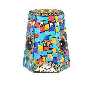 Brûleur d'encens en céramique fait main avec mosaïque de carreaux colorés pour une utilisation aromatique, support décoratif toutes saisons - Product Image 1