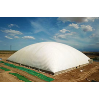 Structure de membrane gonflable incurvée géante de haute qualité Architecture de piscine à dôme élevé Piscine gonflable élégante durable