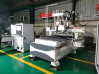Router CNC para Madera 1325 con Cambiador de Herramientas Lineal, Control PLC Syntec/DSP, Motor de Eje Único de 3 Ejes y Bomba para MDF y Contrachapado