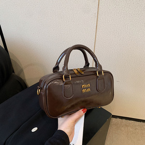 <span class=keywords><strong>Sac</strong></span> bowling vintage pour femme, nouvelle collection automne/hiver 2025 – <span class=keywords><strong>Sac</strong></span> à bandoulière élégant et polyvalent en cuir PU avec fermeture éclair simple - Product Image 1