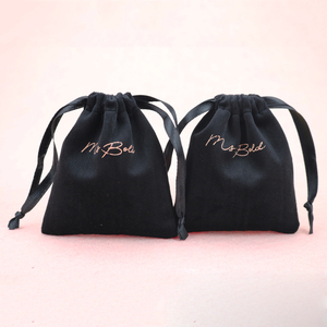 Bolsas de Regalo de Terciopelo Negro al por Mayor, Bolsas de Joyería con Cordón, Bolsas de Regalo con Logotipo Personalizado - Product Image 1
