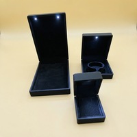 Boîte à bijoux de luxe pour collier, boucles d'oreilles, bracelet, emballage de bijoux pour petites entreprises avec lumière LED