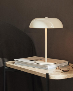 โคมไฟตั้งโต๊ะเหล็กดัดแบบไร้สาย ใช้แบตเตอรี่ ควบคุมด้วยระบบสัมผัส ไฟ LED 5V เรียบง่าย เหมาะสำหรับตกแต่งห้องนอน สำนักงาน - Product Image 4