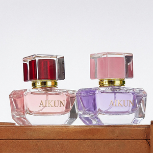 Aikun - Set de Regalo de Perfume de 100 ml con Logotipo Personalizado en Lámina Dorada sobre Vidrio de Diamante, Aroma Duradero, Bajo MOQ, para Marcas Emergentes - Product Image 4