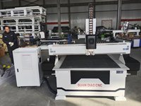 Routeur CNC 3 axes pour le travail du bois 4*8 pieds 1325, machine de fraisage 3D pour le bois
