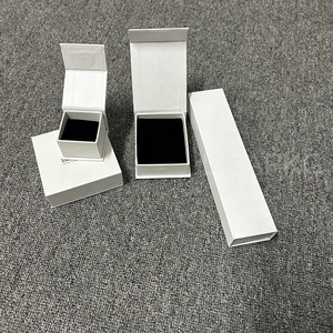 Benutzer definierte verschiedene Größen weiße magnetische Geschenks chmuck Papier verpackungs box mit Schaumstoff-Samt einsatz - Product Image 6