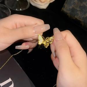 Dames Roestvrijstalen Ketting Met Magnetische Vlindersluiting Niet-Aanslag Verguld Diamant Parel Zirkoon Ingelegde Kraag - Product Image 4