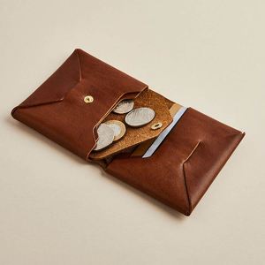 Portefeuille homme en cuir véritable fait main moderne à double pliage avec pochette à monnaie, design origami, porte-cartes de visite, imprimé sérigraphié - Product Image 1
