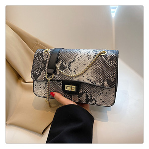 Bolso de sillín para mujer más vendido 2025 nueva moda Color colisión empalme solo hombro bandolera para mujer - Product Image 1