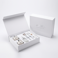Boîte cadeau magnétique pliable haut de gamme personnalisée pour cosmétiques, emballage en carton rigide pour soins de la peau et rouges à lèvres