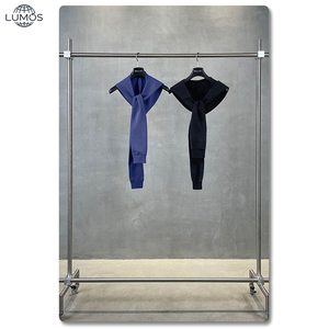 Écharpe d'épaule en coton de haute qualité pour hommes, couleur unie, taille unique, avec logo personnalisé et manches à nouer, vente en gros - Product Image 4