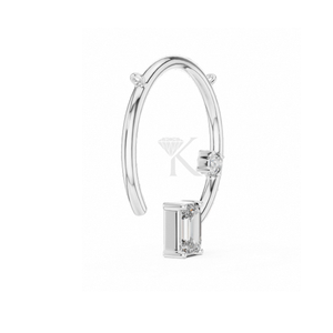 Collar Minimalista de Oro Amarillo con Colgante de Aro Abierto con Diamantes Redondos y Corte Esmeralda, Elegante y Moderno - Product Image 5