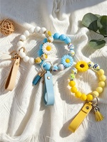 Gelang Manik Silikon Daisy Laris Manis, Gantungan Kunci DIY, Aksesoris Tas, Anti-Hilang, Gantungan Kunci Mobil, Grosir