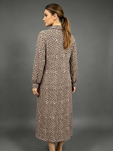 Robe longue maxi pour femme à imprimé léopard, col à revers, manches longues, boutonnée sur le devant, coupe ample - Product Image 2
