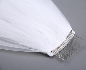 <span class=keywords><strong>Velo</strong></span> <span class=keywords><strong>da</strong></span> <span class=keywords><strong>Sposa</strong></span> con Applicazioni Floreali in Tulle, Lungo Strato Singolo Avorio con Fiori - Product Image 4
