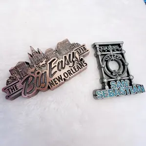 Custom Metal Alloy Die Cut 3D City Tourism Souvenir Logotipo personalizado Geladeira Ímãs Países Geladeira Ímã