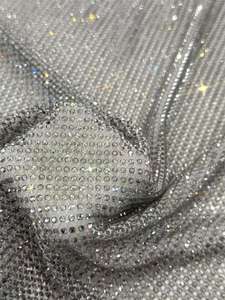 Vente chaude Tissu en dentelle filet de pêche en tulle personnalisé avec strass brillants, strass ronds colorés, pour robe de mariée - Product Image 3