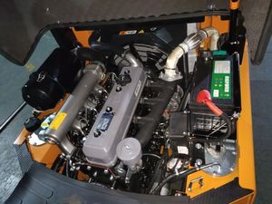 Montacargas Diésel EVERLIFT de 2.5t-3.5t con Calefacción en la Cabina, Mástil de una Etapa, Serie <span class=keywords><strong>FG25T</strong></span> FG30T FG35T, Neumáticos Neumáticos 4WD - Product Image 4