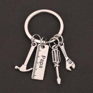 Porte-clés en métal créatif européen et américain pour papa Dadpapa clé à <span class=keywords><strong>marteau</strong></span> tournevis cadeau de fête des pères - Product Image 3