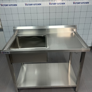 Victory Kitchen Évier de cuisine simple en acier inoxydable personnalisé avec égouttoir pour restaurants et laboratoires - Product Image 6
