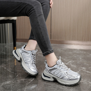 Nouvelles Chaussures Lacées LYKU pour Femmes 2026 – Tendance Sportive Respirante et Légère en Maille Antidérapante avec Tige en PU Intemporelle – Été Automne - Product Image 5