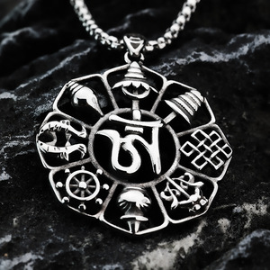 Colgante de acero inoxidable para hombre, collar con símbolo de ocho tesoros huecos, diseño geométrico para uso diario - Product Image 2