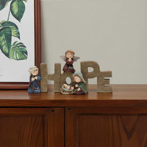 Figurines de lettres européennes de style créatif LOVE/HOPE Décoration de bureau à domicile Artisanat en résine Sculpture Art de la mode - Product Image 1