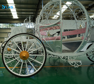 Voiture de cérémonie de mariage véhicule royal d'<span class=keywords><strong>occasion</strong></span> originale fourgonnette citrouille électrique élégante pour la fête de mariage - Product Image 6