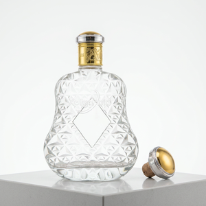 Bouteille de liqueur en verre <span class=keywords><strong>XO</strong></span> à motif losange transparent de 700 ml avec bouchon doré pour l'emballage du brandy et du whisky, logo personnalisé - Product Image 2