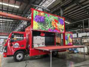 Véhicule publicitaire 4x2, écran LED mobile P5 pour publicité extérieure, véhicule équipé d'un écran LED monté sur camion - Product Image 1