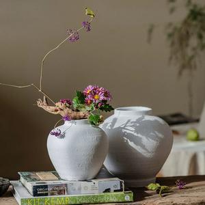 Décoration intérieure Artisanat Maison Décoration de table Vase en céramique Terre cuite Nordic White Flower Vaes for Decor - Product Image 1