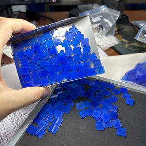 <span class=keywords><strong>Pietra</strong></span> Naturale <span class=keywords><strong>Agata</strong></span> Blu Scuro a Forma di Quadrifoglio 13x13x2mm HQ GEMS - Product Image 4