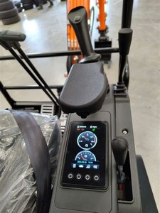 รถขุดขนาดเล็ก 2 ตัน รุ่น CDM6020 กำลังแรง ทนทาน ใช้งานได้ดี พร้อมโปรโมชั่นลดราคา - Product Image 5