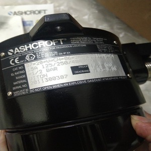 Pressostat Ashcroft 125-250 bars, boîtier plastique, usage industriel - Product Image 1